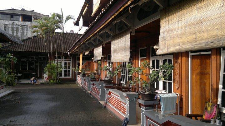 Surf Doggie Inn Kuta  Exterior photo