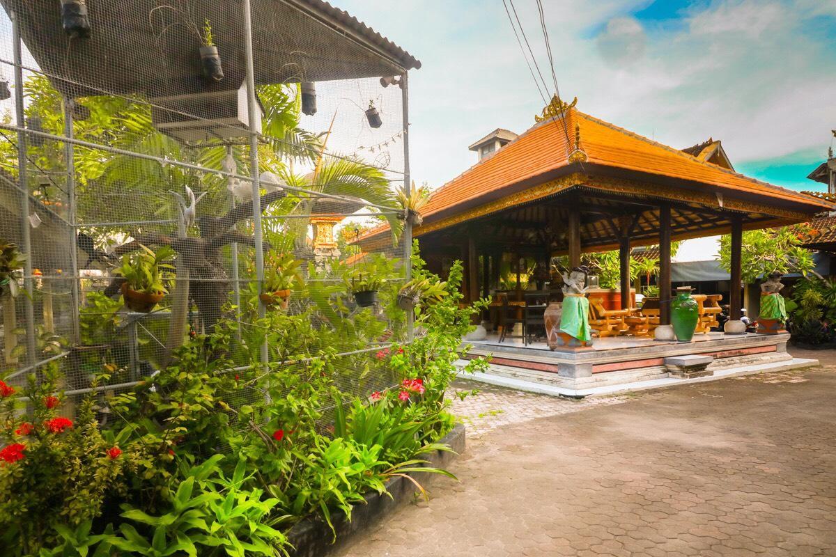 Surf Doggie Inn Kuta  Exterior photo
